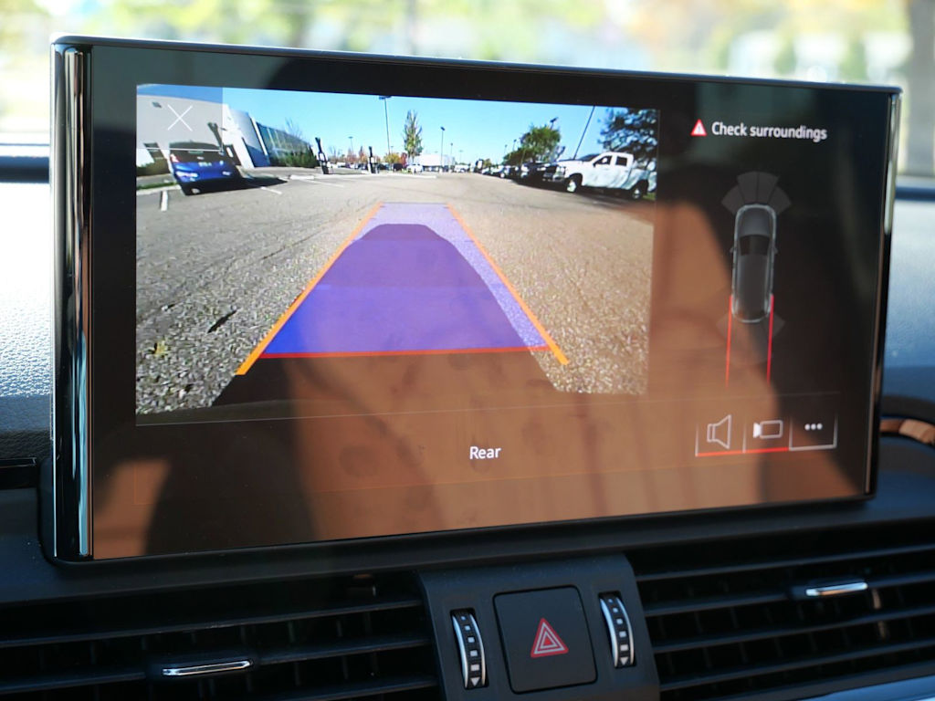 Thumbnail: 2025 Audi Q5 - 24