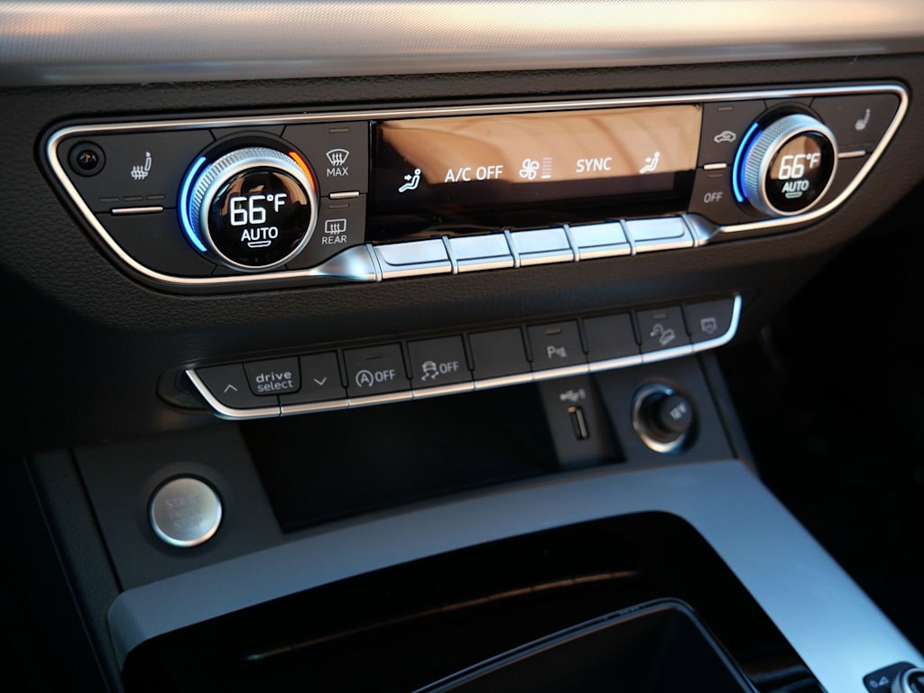 Thumbnail: 2025 Audi Q5 - 23