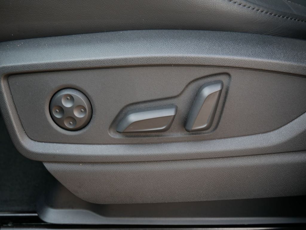 Thumbnail: 2025 Audi Q5 - 20