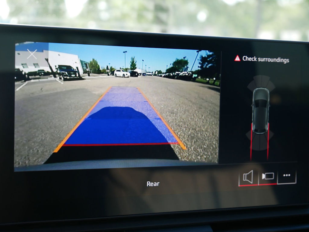 Thumbnail: 2025 Audi Q5 - 25