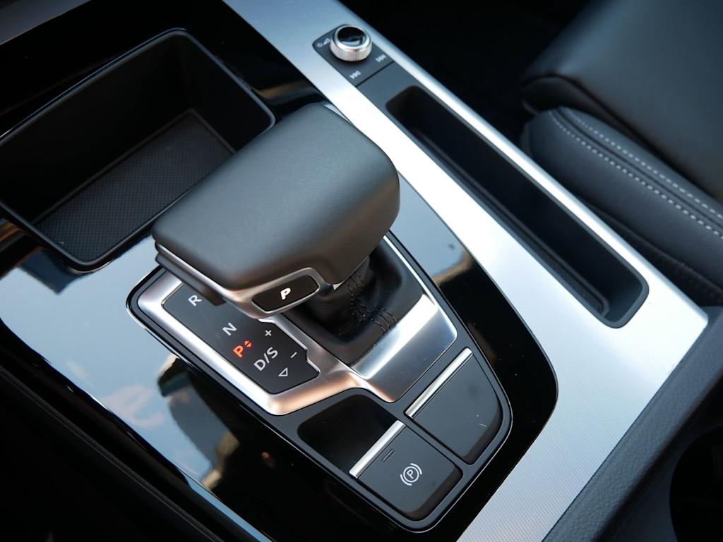 Thumbnail: 2025 Audi Q5 - 11