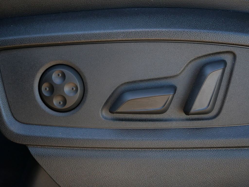 Thumbnail: 2025 Audi Q5 - 21