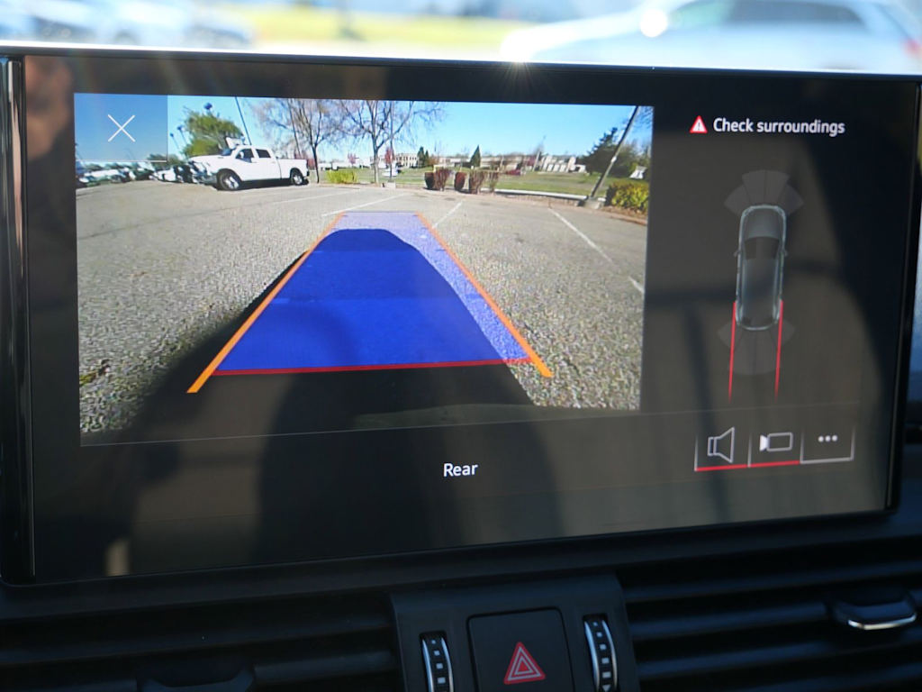 Thumbnail: 2025 Audi Q5 - 26