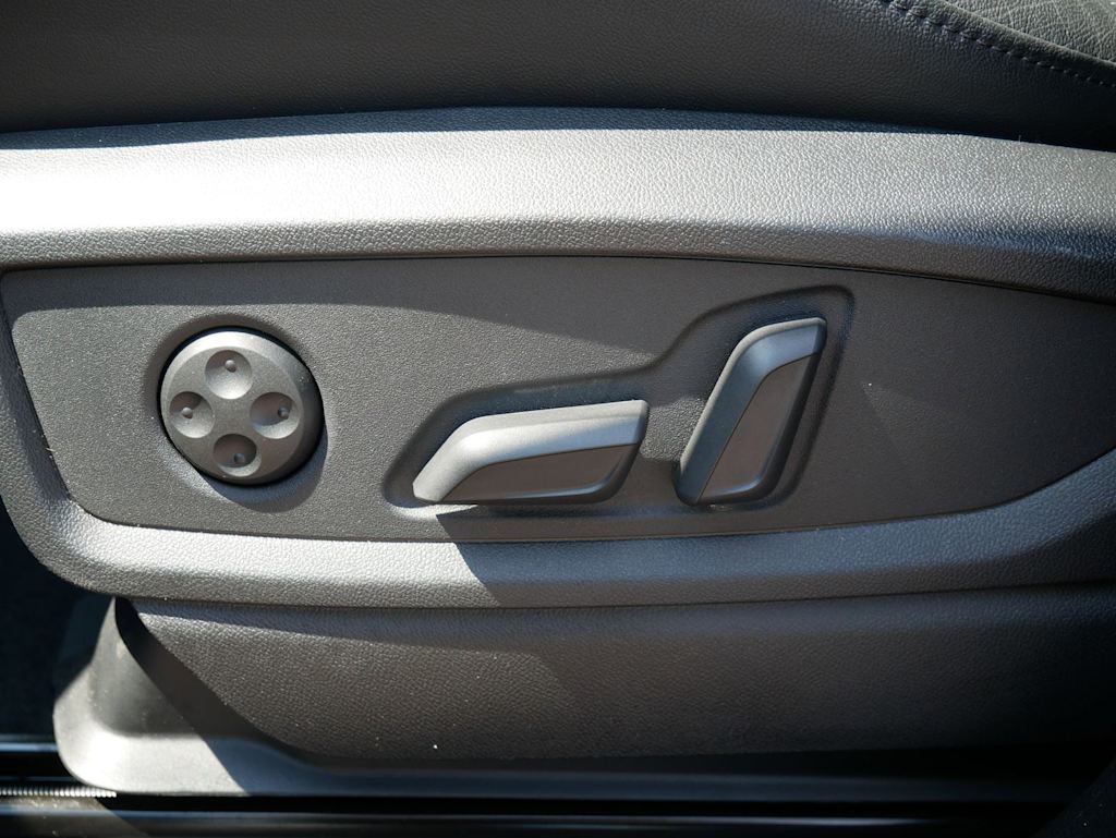 Thumbnail: 2025 Audi Q5 - 20