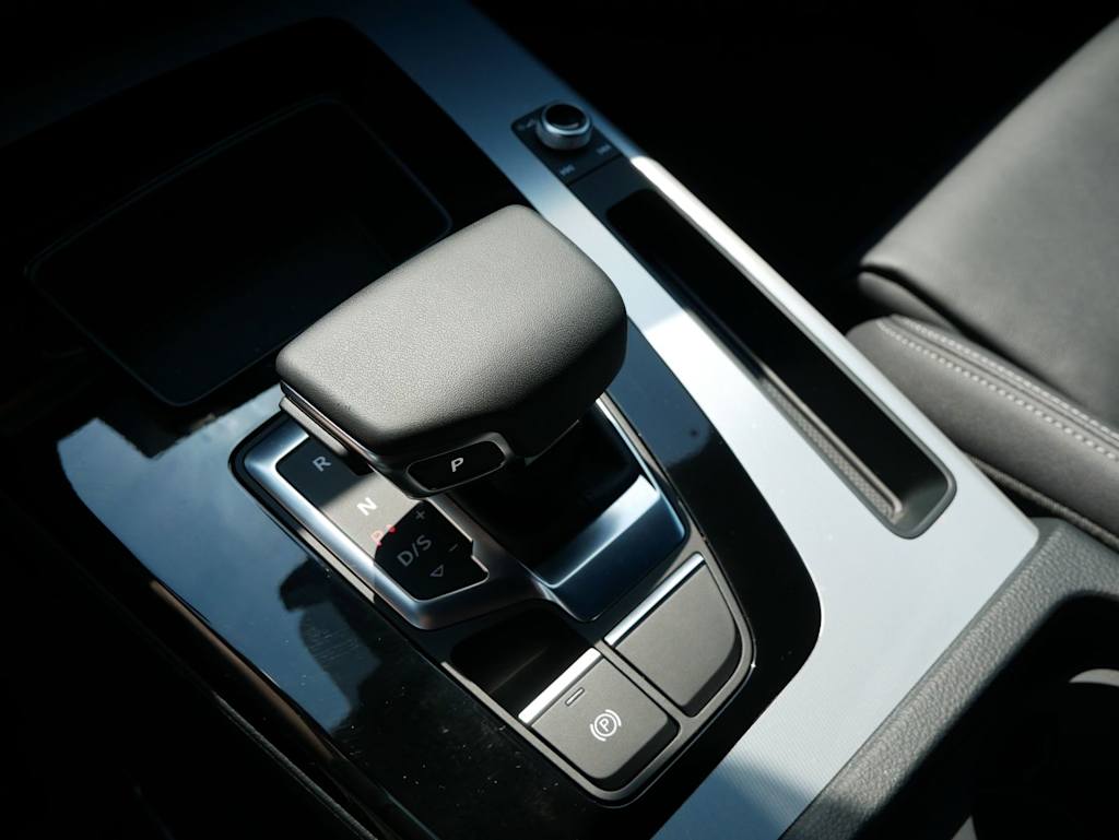 Thumbnail: 2025 Audi Q5 - 11