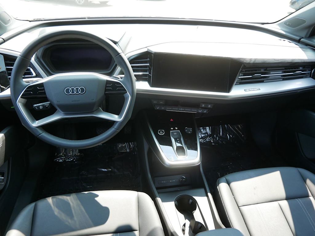 Thumbnail: 2023 Audi Q4 e-tron - 8