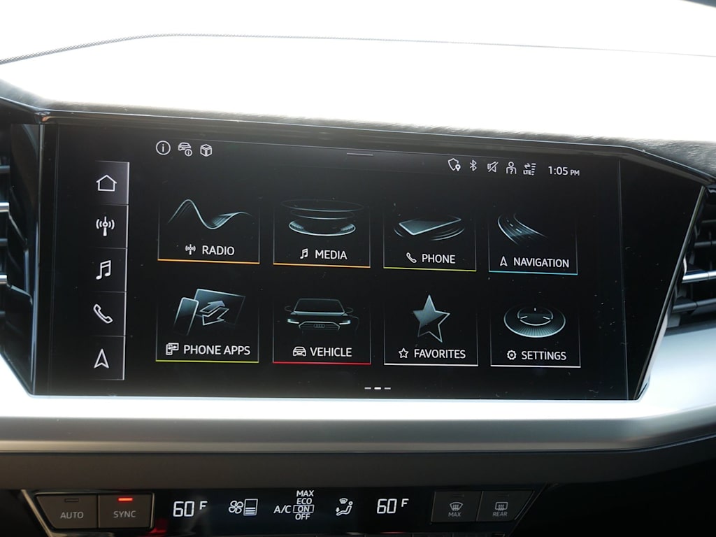 Thumbnail: 2023 Audi Q4 e-tron - 10