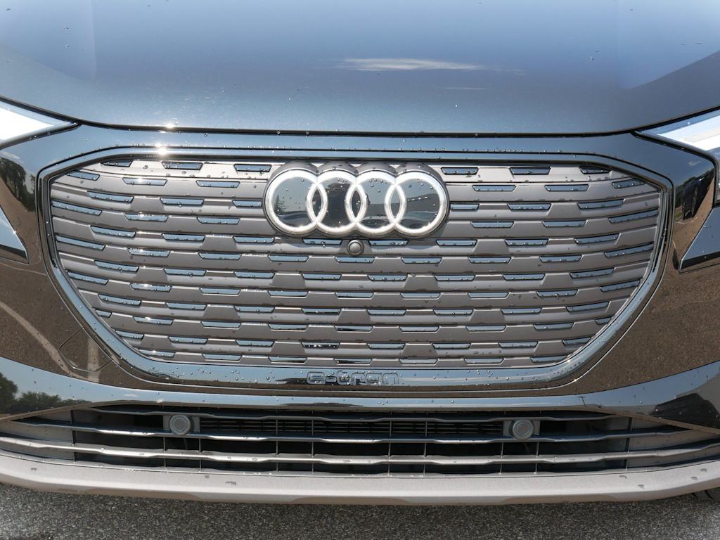Thumbnail: 2023 Audi Q4 e-tron - 5