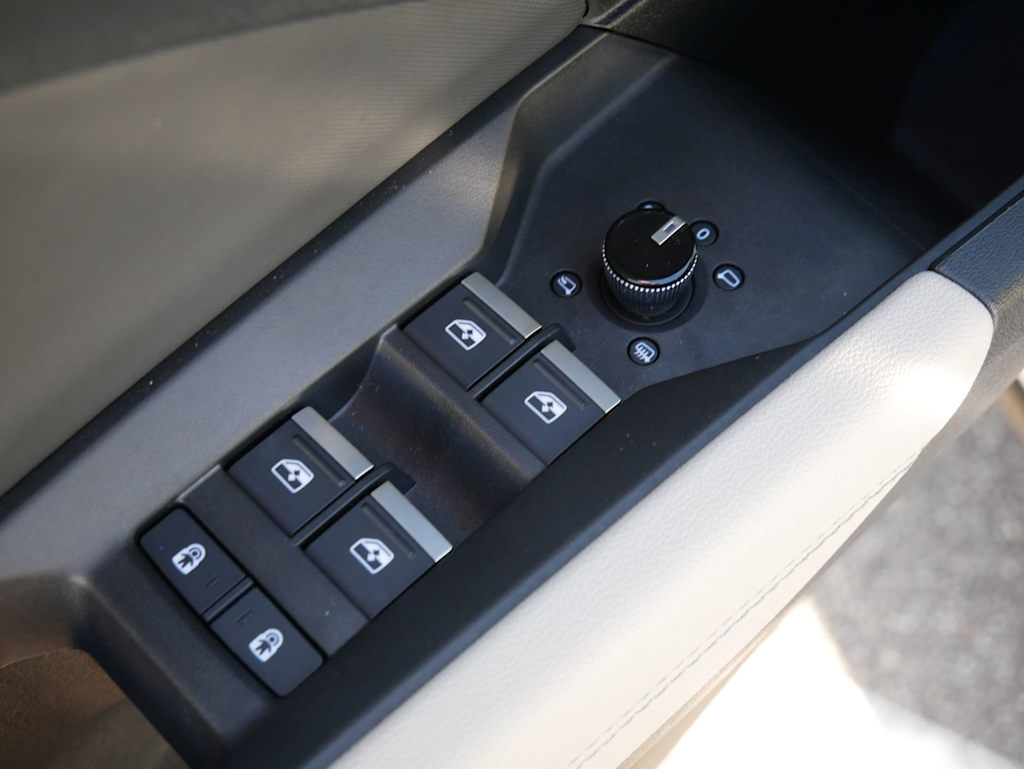 Thumbnail: 2024 Audi Q4 e-tron - 14