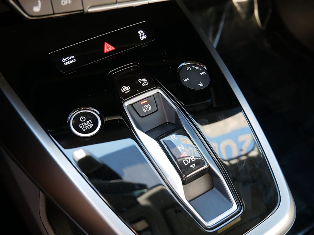 Thumbnail: 2024 Audi Q4 e-tron - 12