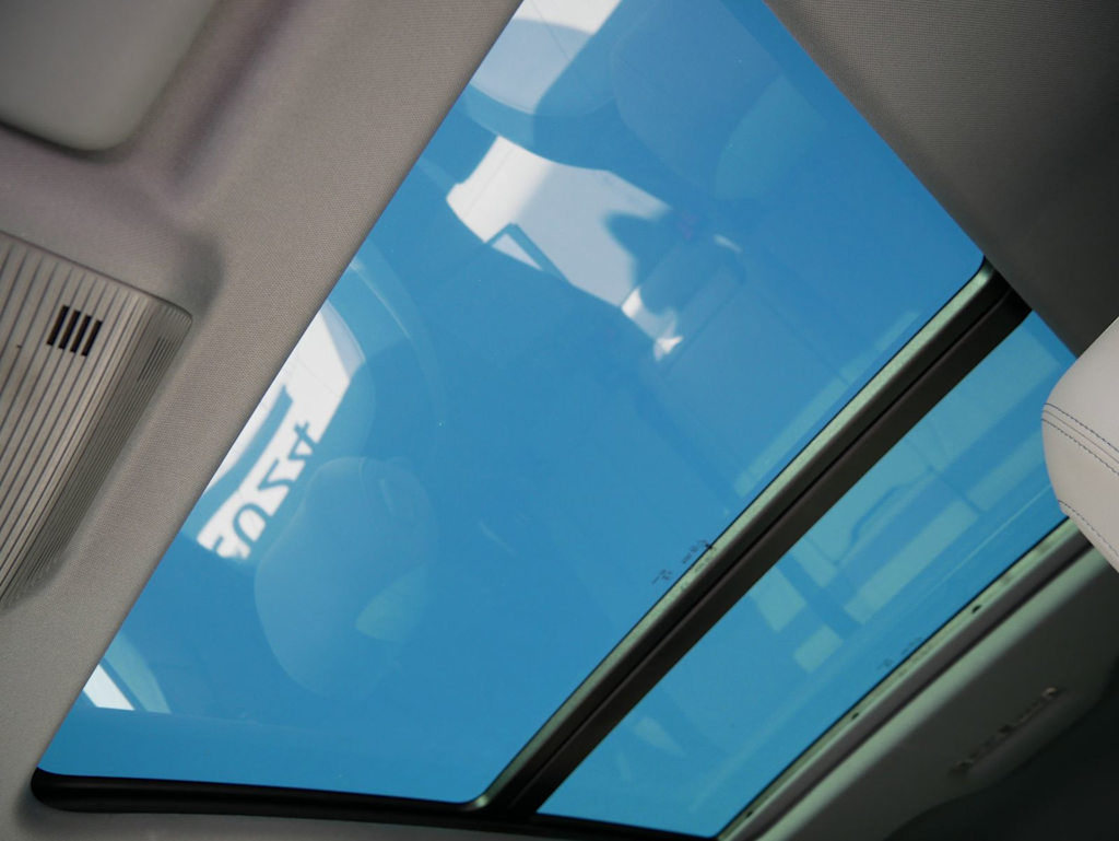 Thumbnail: 2024 Audi Q4 e-tron - 25