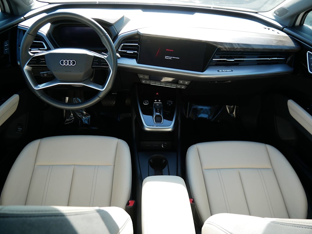 Thumbnail: 2024 Audi Q4 e-tron - 2