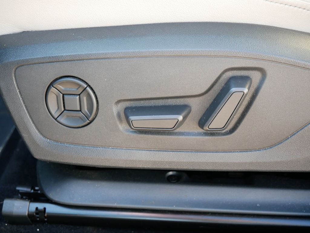 Thumbnail: 2024 Audi Q4 e-tron - 21