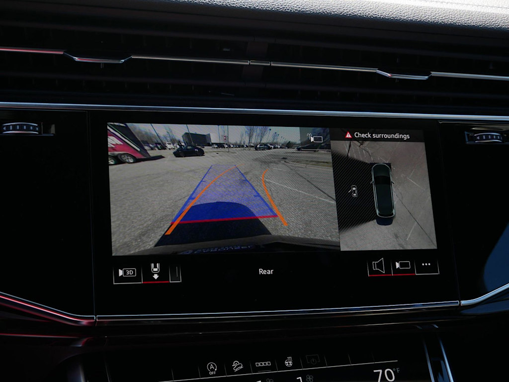 Thumbnail: 2026 Audi Q7 - 24