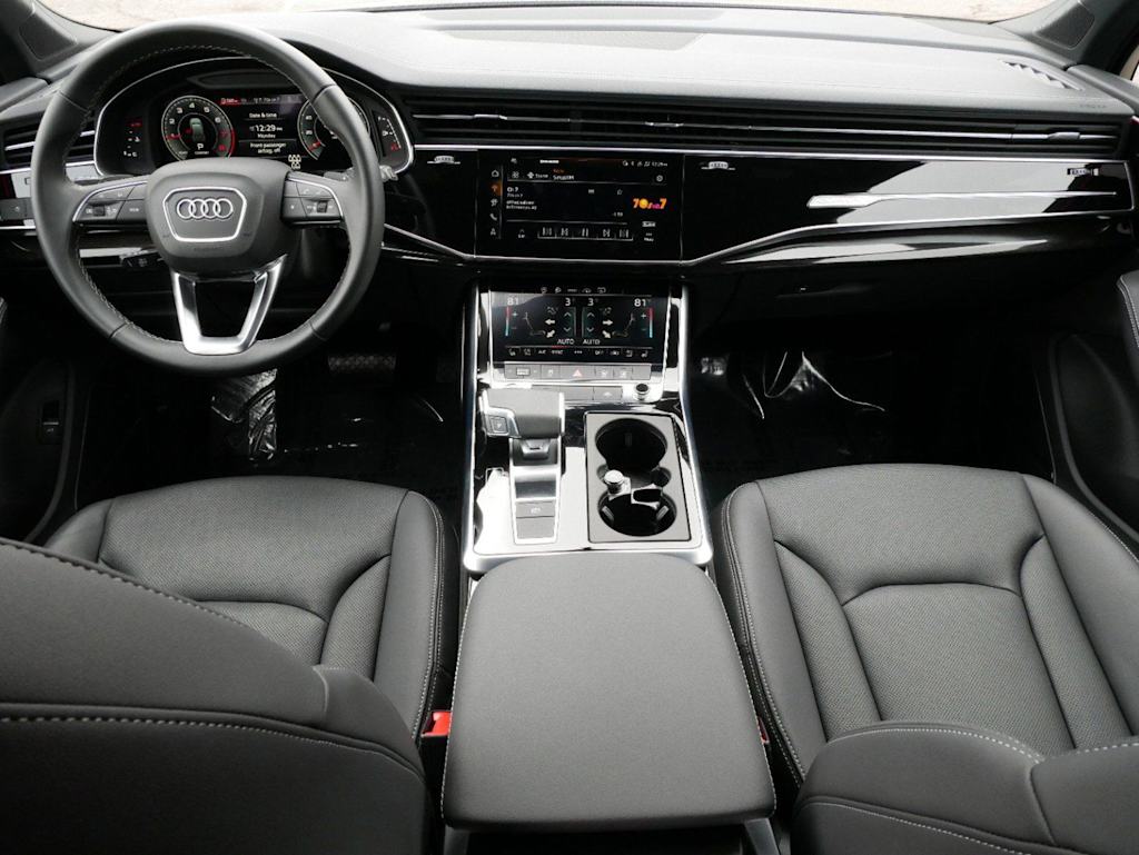 2025 Audi Q7 Premium Plus 2