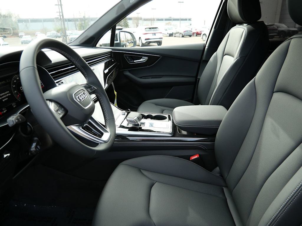 Thumbnail: 2026 Audi Q7 - 8