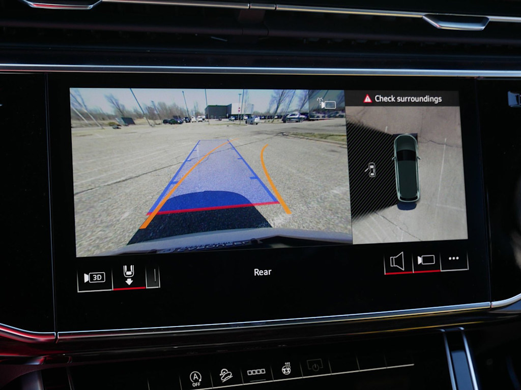 Thumbnail: 2026 Audi Q7 - 24