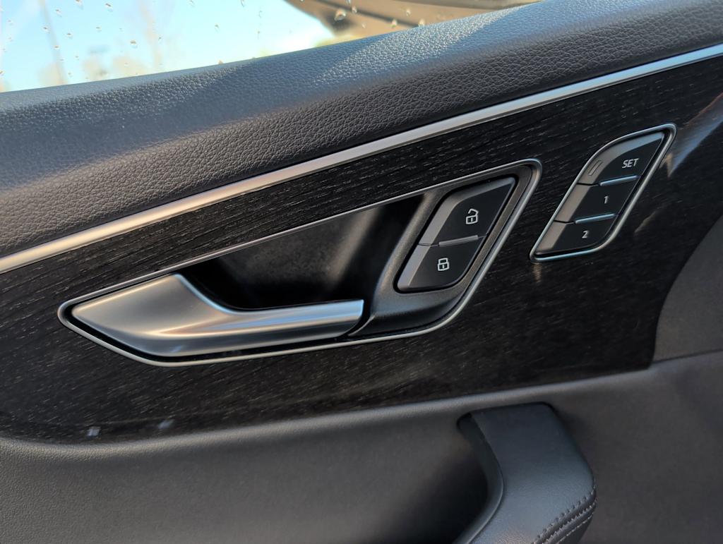 Thumbnail: 2023 Audi Q7 - 19