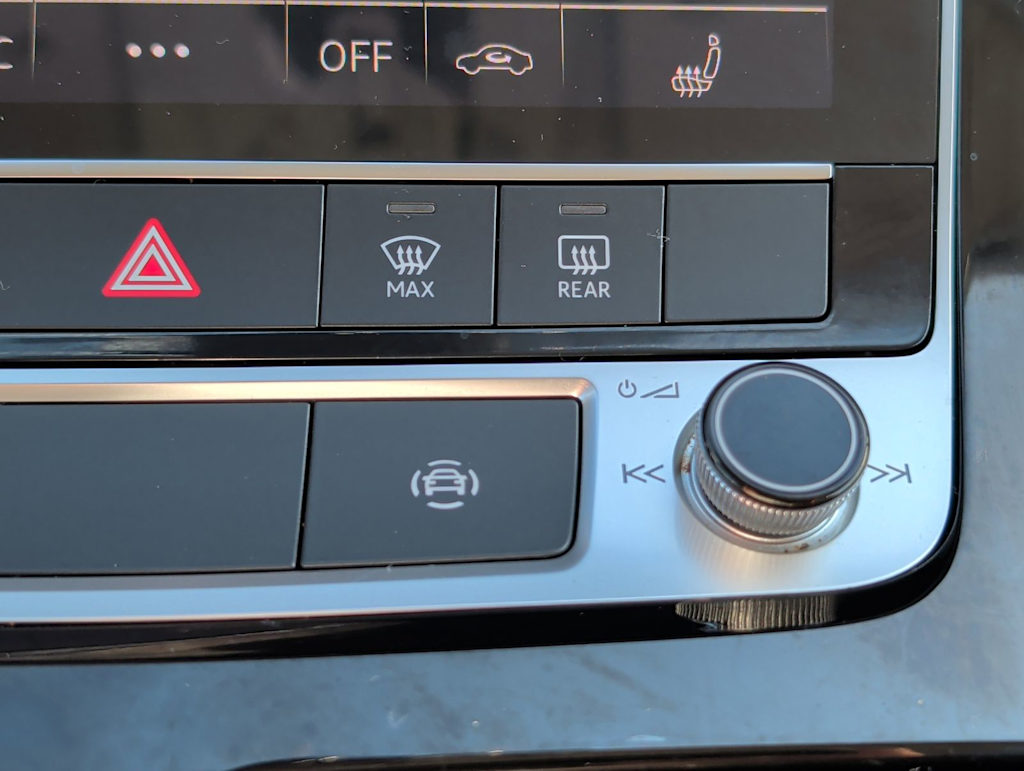 Thumbnail: 2023 Audi Q7 - 25