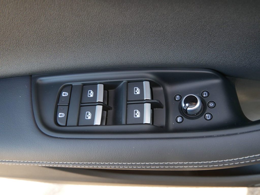 Thumbnail: 2025 Audi Q7 - 18