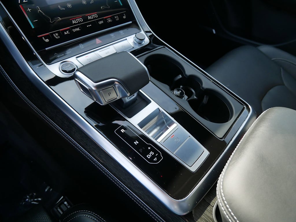 Thumbnail: 2025 Audi Q7 - 25