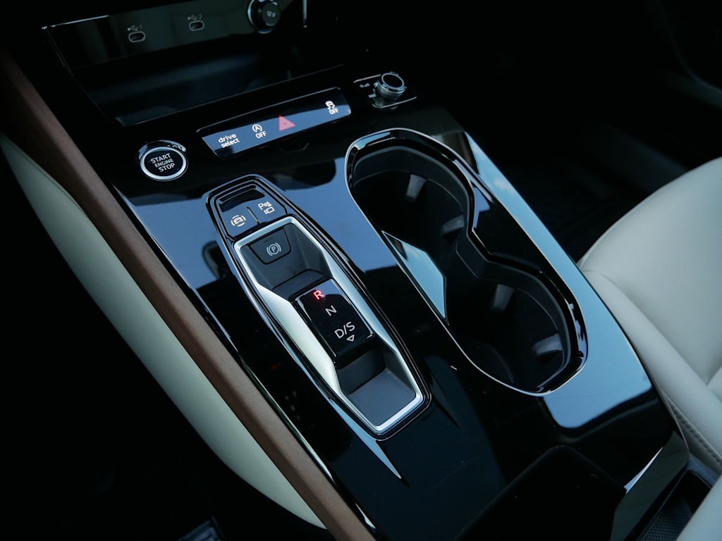 Thumbnail: 2025 Audi A5 - 13