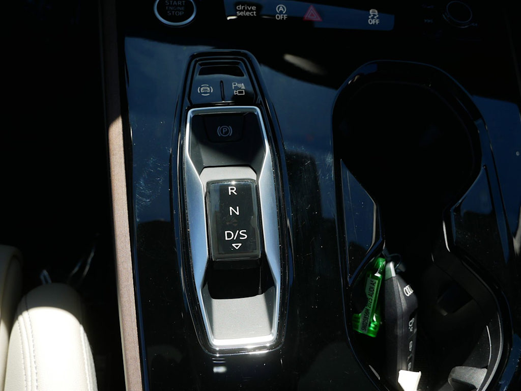 Thumbnail: 2025 Audi A5 - 13