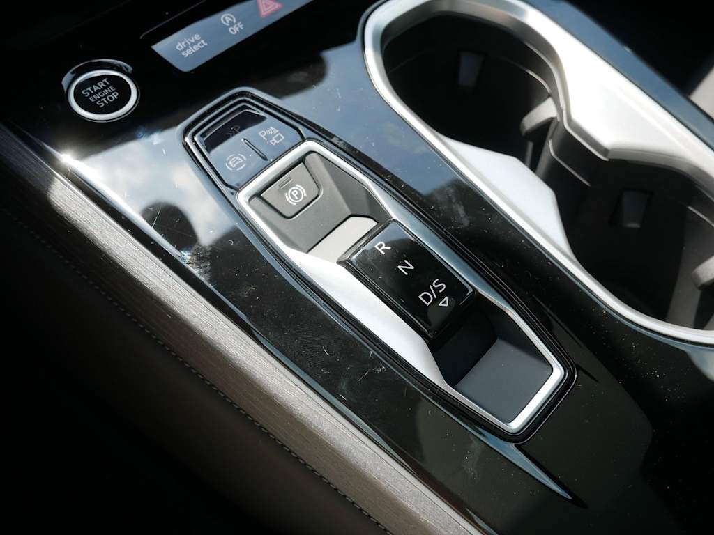 Thumbnail: 2026 Audi A6 - 6