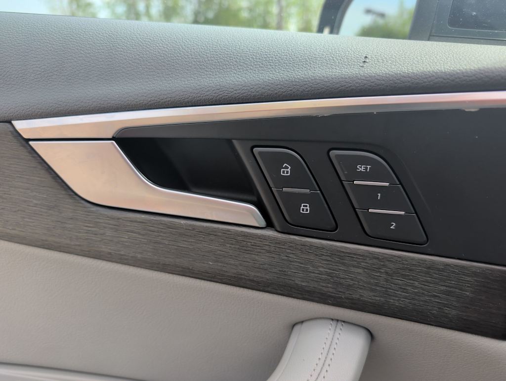 Thumbnail: 2019 Audi A4 - 19