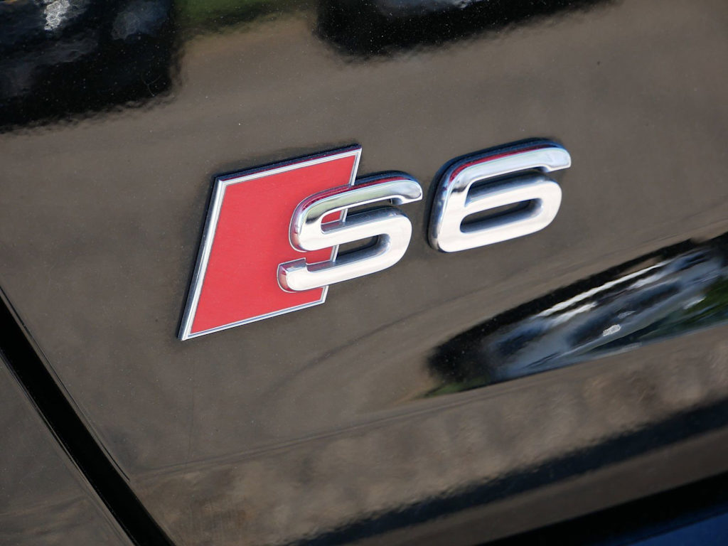 Thumbnail: 2022 Audi S6 - 6