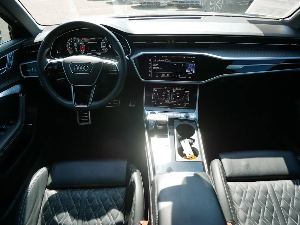 Thumbnail: 2022 Audi S6 - 11