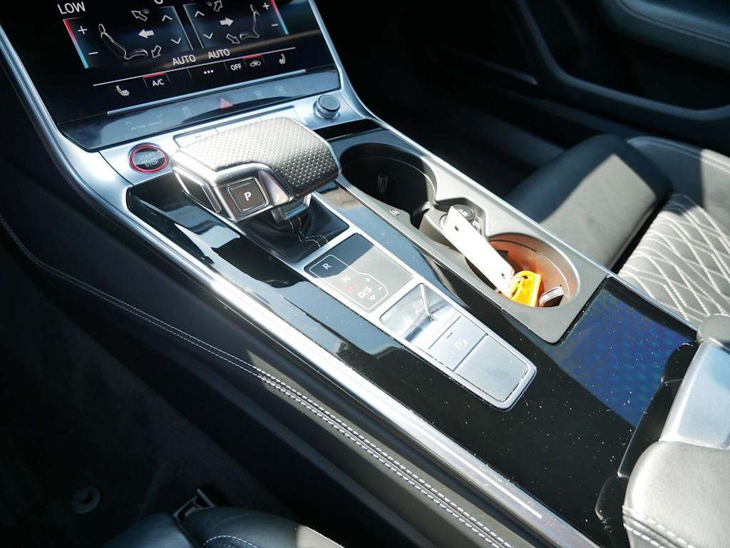 Thumbnail: 2022 Audi S6 - 14