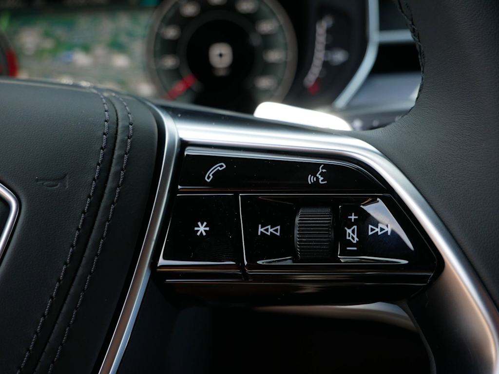 Thumbnail: 2026 Audi A8 - 28