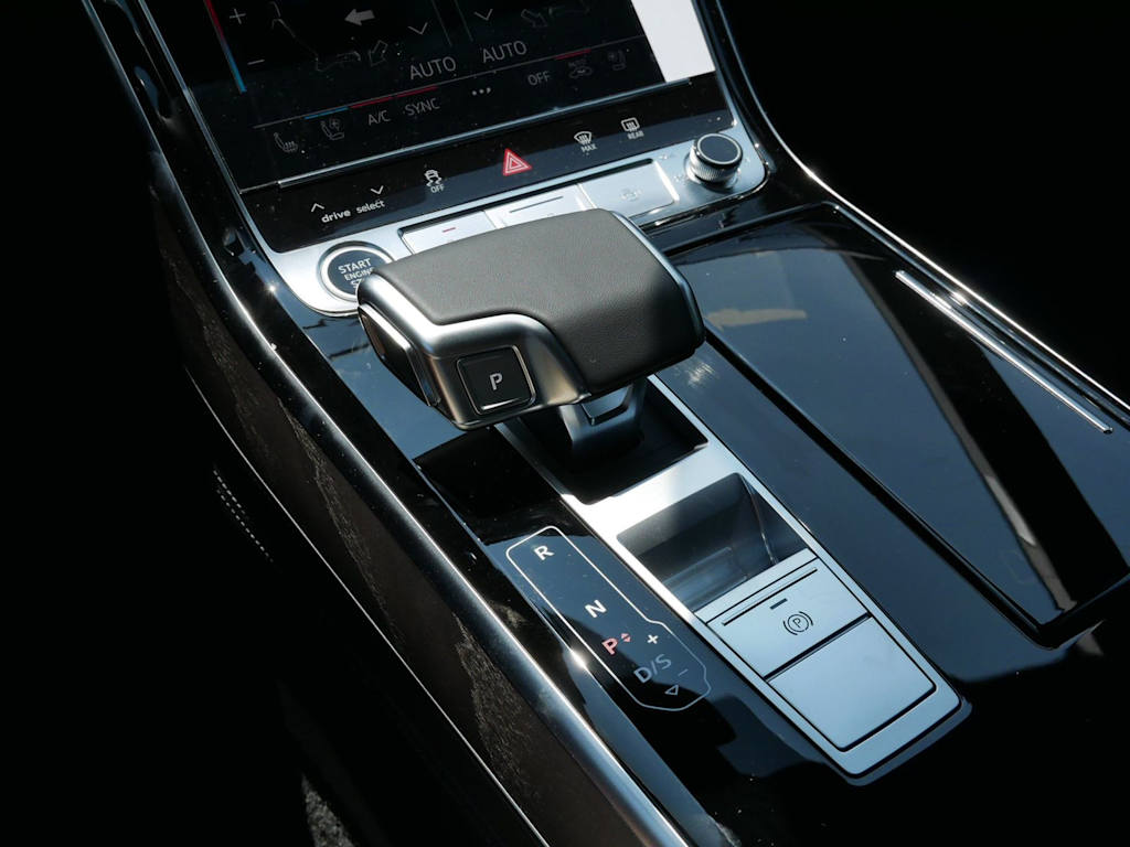 Thumbnail: 2026 Audi A8 - 10
