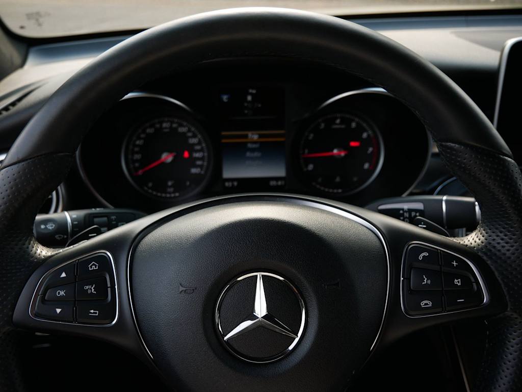 Thumbnail: 2018 Mercedes-Benz GLC - 26