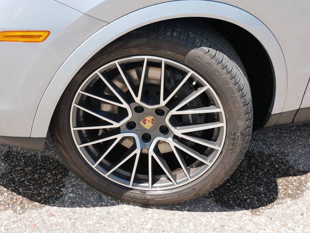 Thumbnail: 2023 Porsche Cayenne - 6