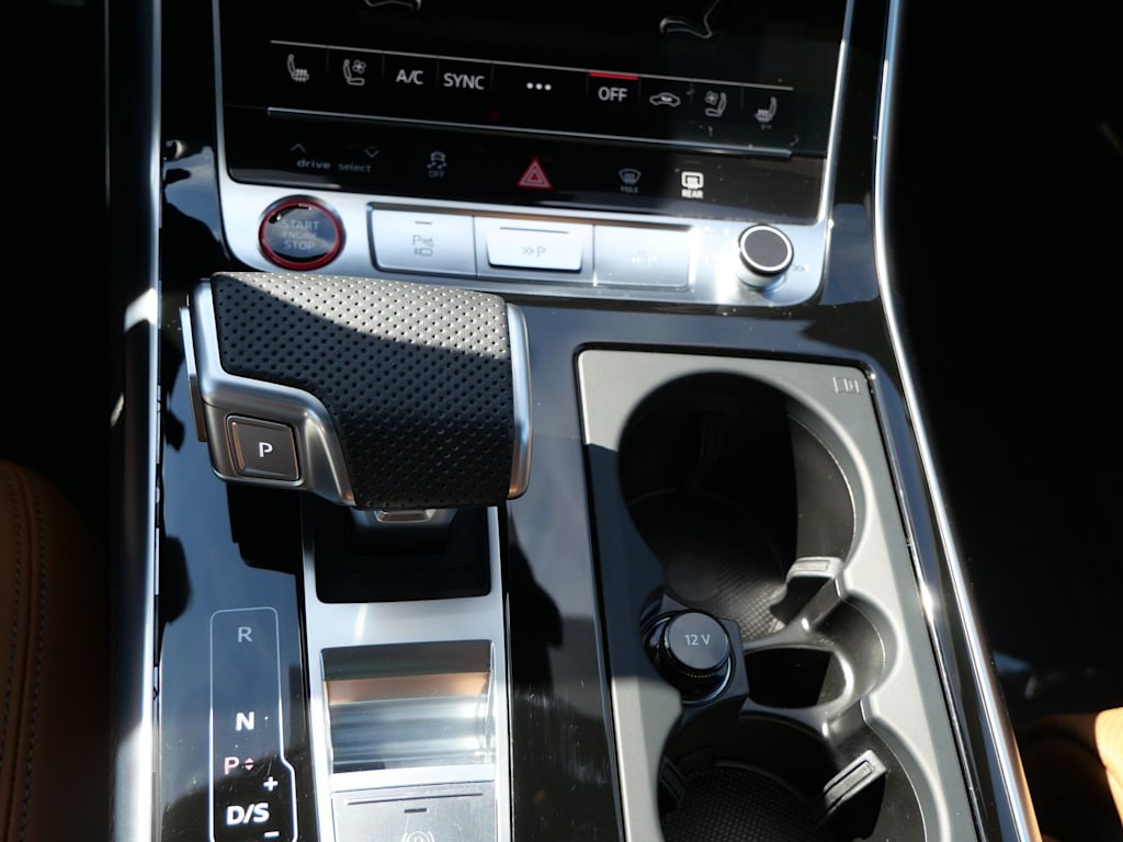 Thumbnail: 2024 Audi RS Q8 - 18