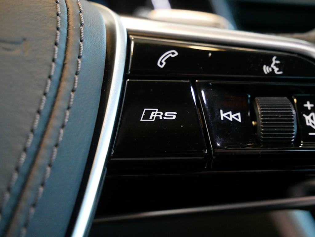 Thumbnail: 2026 Audi RS 6 - 15