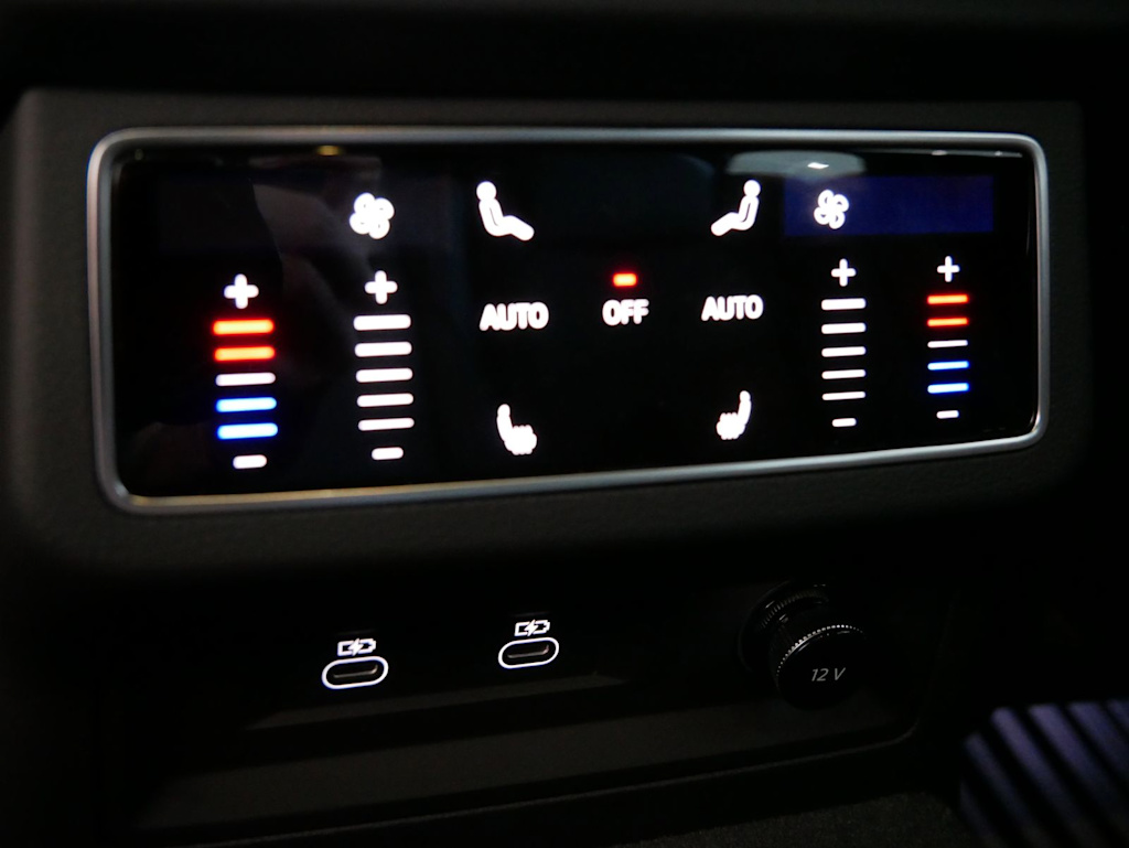 Thumbnail: 2026 Audi RS 6 - 14