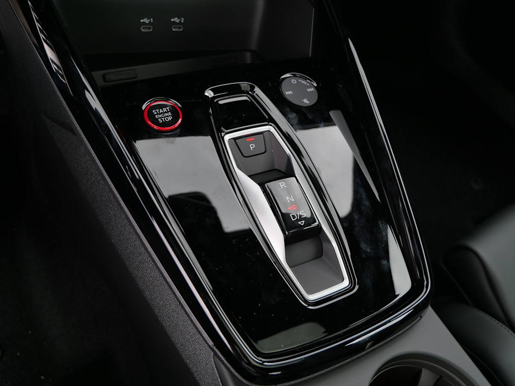 Thumbnail: 2026 Audi RS 3 - 12