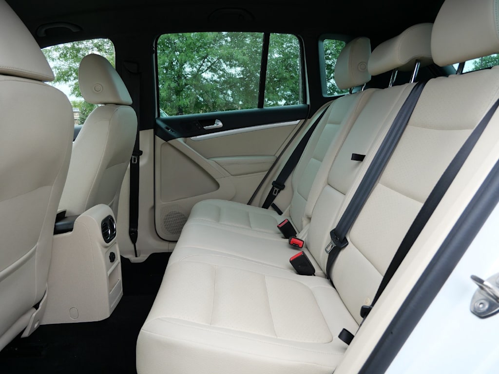 Thumbnail: 2016 Volkswagen Tiguan - 6