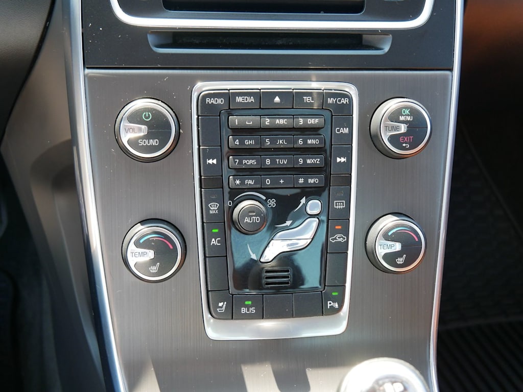 Thumbnail: 2013 Volvo S60 - 19