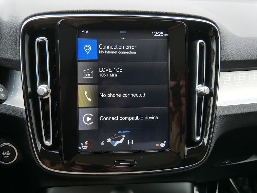 Thumbnail: 2020 Volvo XC40 - 23