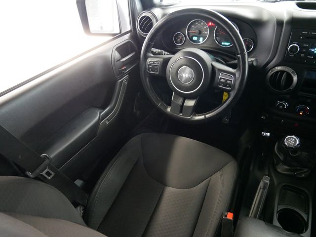 Thumbnail: 2016 Jeep Wrangler - 7
