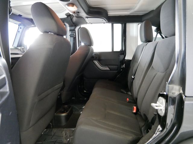 Thumbnail: 2015 Jeep Wrangler - 9