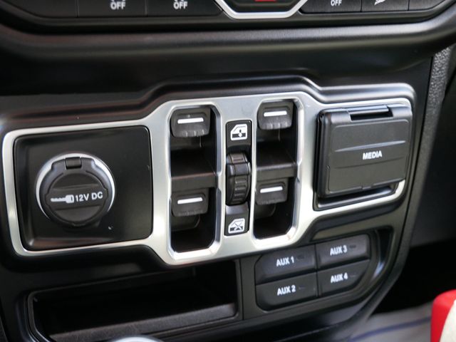 Thumbnail: 2021 Jeep Wrangler - 20