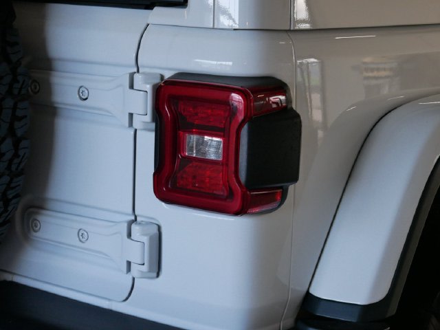 Thumbnail: 2019 Jeep Wrangler - 14