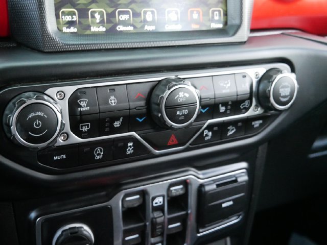 Thumbnail: 2019 Jeep Wrangler - 18