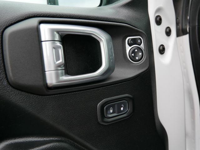 Thumbnail: 2021 Jeep Wrangler - 22