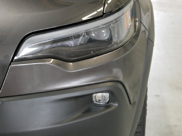 Thumbnail: 2021 Jeep Cherokee - 14